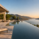 Piscina panoramica affacciata sul Lago d’Iseo